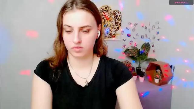 Image 4 of mariatess_ Stream on Chaturbate on 6 days ago