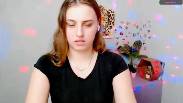 Image 7 of mariatess_ Stream on Chaturbate on 6 days ago