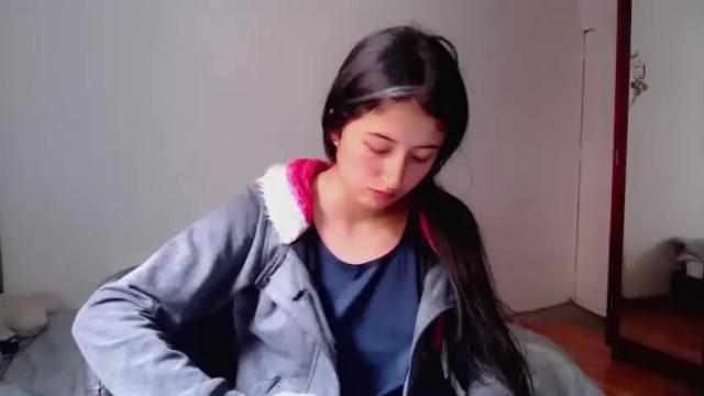 Image 6 of marie_pourtoi69 Stream on Chaturbate on 16 months ago