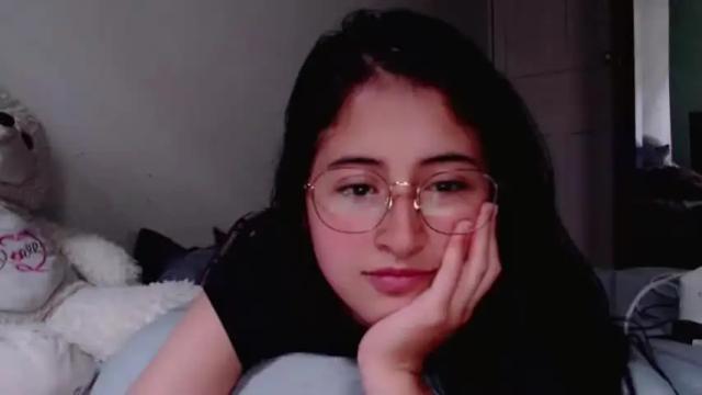 Image 6 of marie_pourtoi69 Stream on Chaturbate on 14 months ago