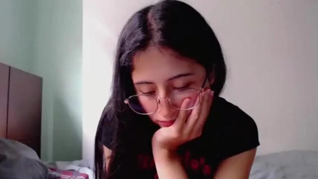 Image 3 of marie_pourtoi69 Stream on Chaturbate on 12 months ago