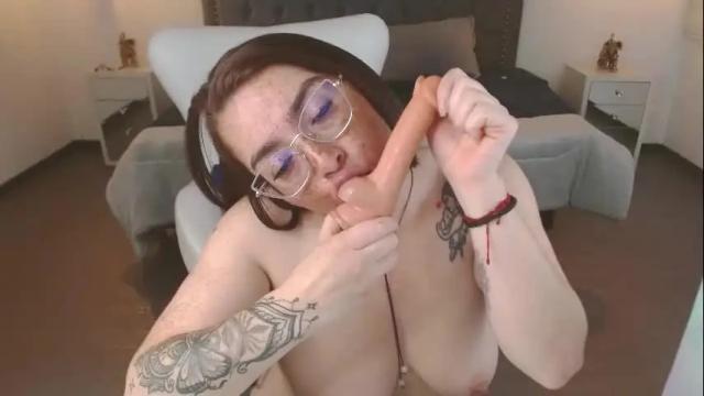 Image 3 of marieh_w Stream on Chaturbate on 28 days ago