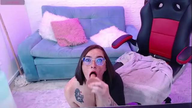 Image 10 of marieh_w Stream on Chaturbate on 28 days ago