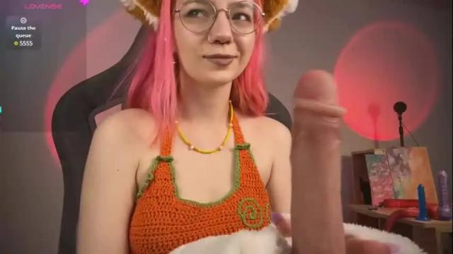 Image 2 of mariel_a_gold Stream on Chaturbate on 1 month ago