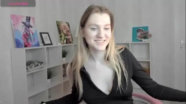Image 12 of mariel_brown Stream on Chaturbate on 1 month ago