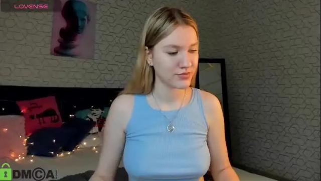 Image 3 of mariel_brown Stream on Chaturbate on 8 days ago
