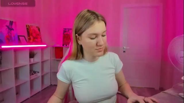 Image 11 of mariel_brown Stream on Chaturbate on 3 days ago