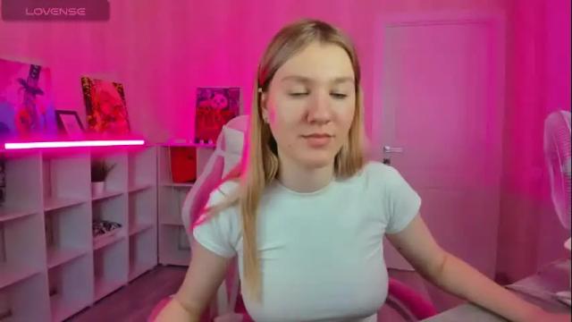 Image 12 of mariel_brown Stream on Chaturbate on 3 days ago