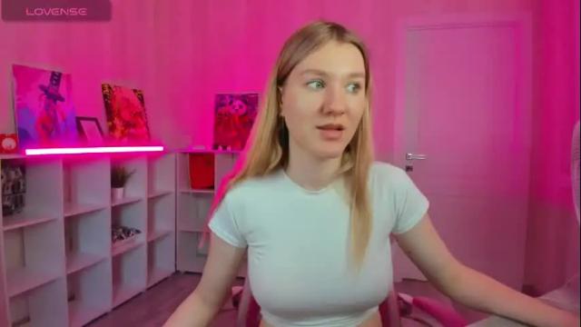 Image 3 of mariel_brown Stream on Chaturbate on 3 days ago