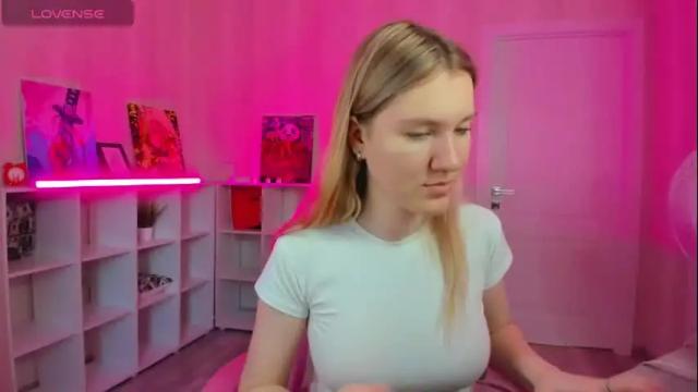 Image 4 of mariel_brown Stream on Chaturbate on 3 days ago
