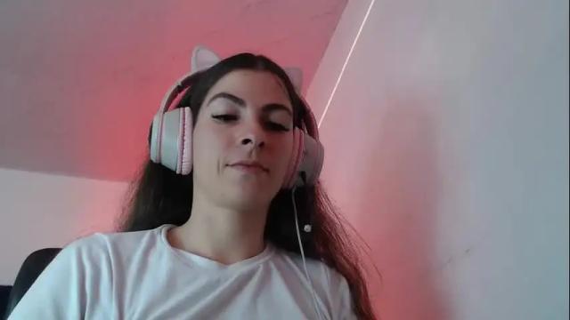 Image 3 of mariel_sins21 Stream on Chaturbate on 1 month ago