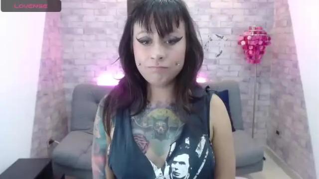 Image 7 of marieladom Stream on Chaturbate on 17 months ago