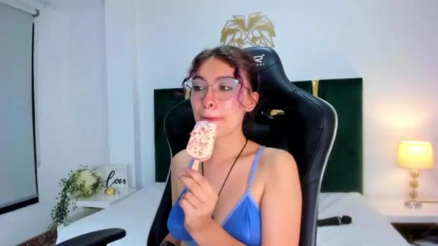 Image 7 of marietay Stream on Chaturbate on 17 months ago