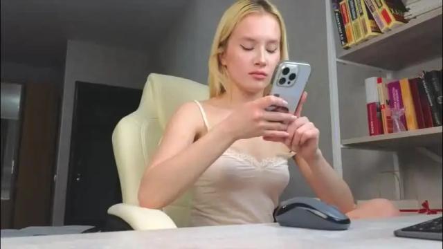 Image 10 of marietta__castro Stream on Chaturbate on 13 days ago