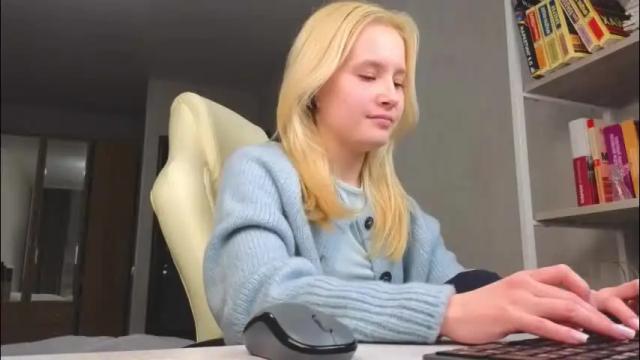 Image 6 of marietta__castro Stream on Chaturbate on 11 days ago