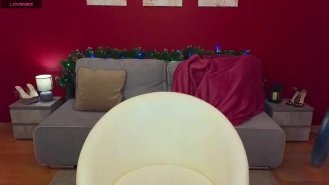 Image 12 of mariettacastro Stream on Chaturbate on 16 months ago