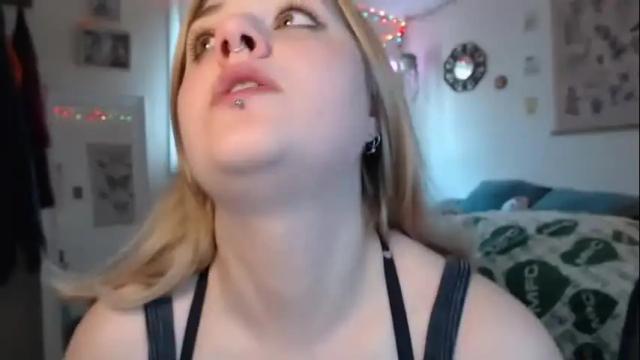 Image 3 of marigoldrue Stream on Chaturbate on 22 days ago