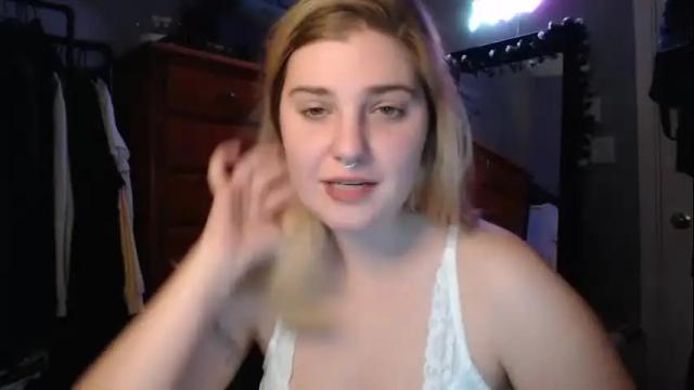 Image 2 of marigoldrue Stream on Chaturbate on 1 month ago
