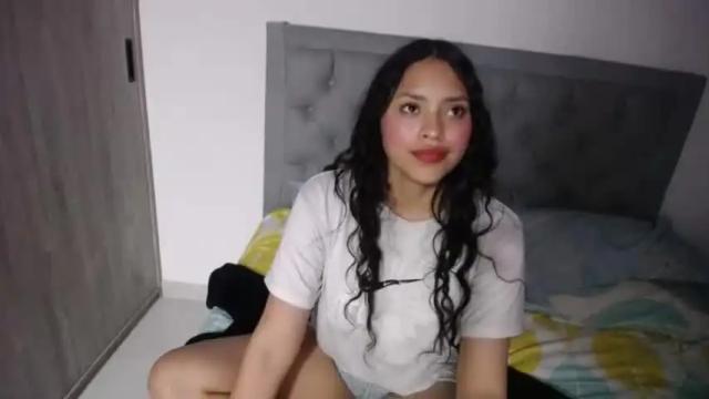 Image 7 of mariham_01 Stream on Chaturbate on 16 months ago