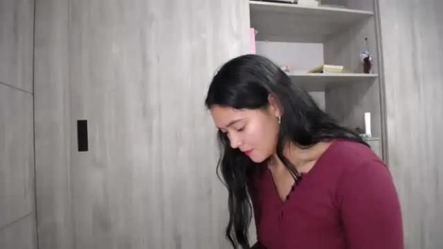 Image 7 of mariham_01 Stream on Chaturbate on 13 months ago