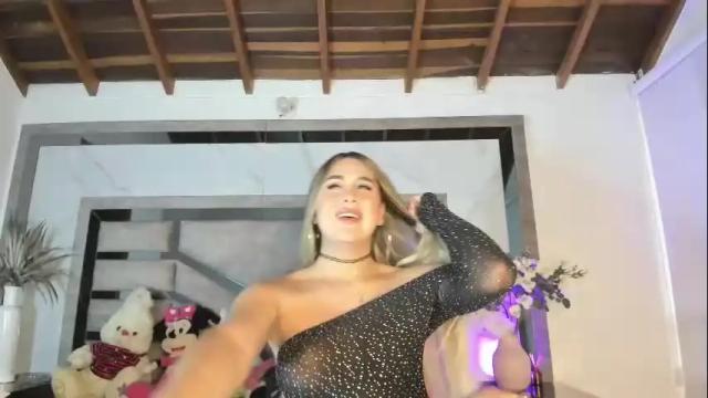 Image 6 of marihana_one1 Stream on Chaturbate on 1 month ago