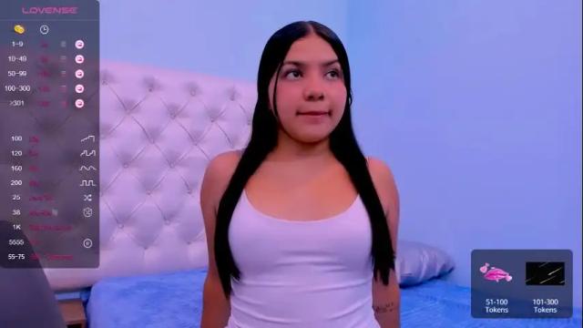 Image 10 of mariia_josse Stream on Chaturbate on 21 months ago