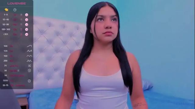 Image 11 of mariia_josse Stream on Chaturbate on 21 months ago