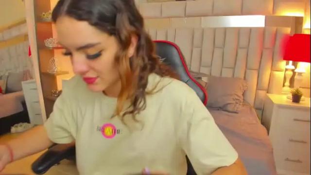 Image 11 of mariiahneedles Stream on Chaturbate on 1 month ago