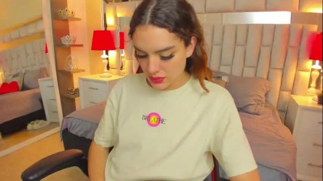 Image 3 of mariiahneedles Stream on Chaturbate on 1 month ago