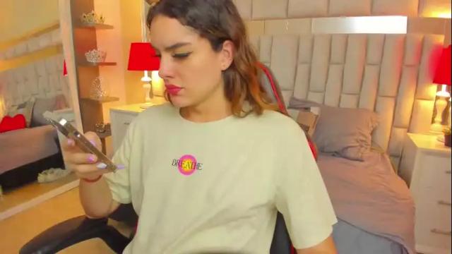 Image 4 of mariiahneedles Stream on Chaturbate on 1 month ago