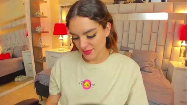 Image 6 of mariiahneedles Stream on Chaturbate on 1 month ago