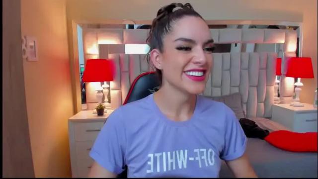 Image 4 of mariiahneedles Stream on Chaturbate on 1 month ago