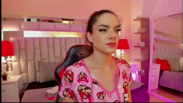 Image 4 of mariiahneedles Stream on Chaturbate on 1 month ago