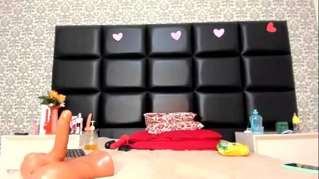 Image 12 of mariiana_fox Stream on Chaturbate on 12 days ago