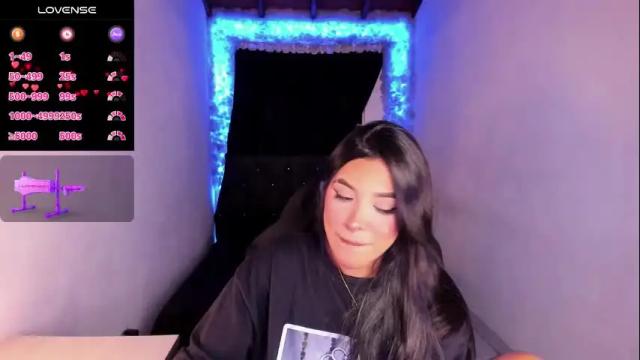 Image 2 of mariiana_hasper Stream on Chaturbate on 1 month ago