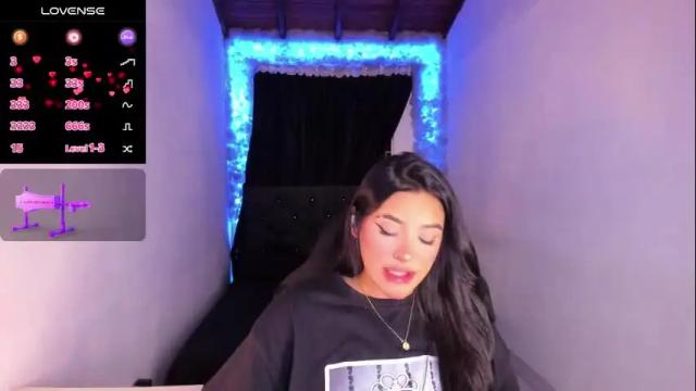 Image 3 of mariiana_hasper Stream on Chaturbate on 1 month ago