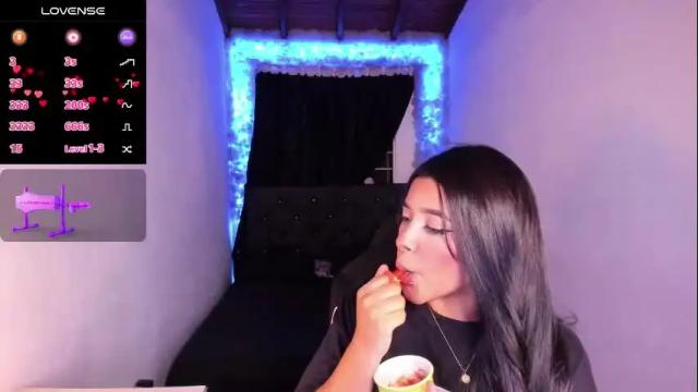 Image 7 of mariiana_hasper Stream on Chaturbate on 1 month ago
