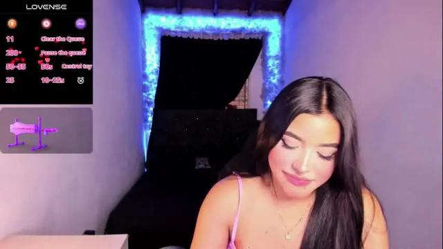 Image 6 of mariiana_hasper Stream on Chaturbate on 1 month ago