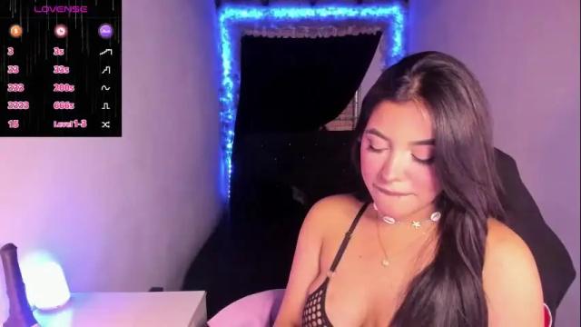 Image 12 of mariiana_hasper Stream on Chaturbate on 1 month ago