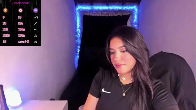 Image 6 of mariiana_hasper Stream on Chaturbate on 1 month ago