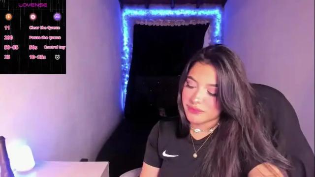 Image 8 of mariiana_hasper Stream on Chaturbate on 1 month ago