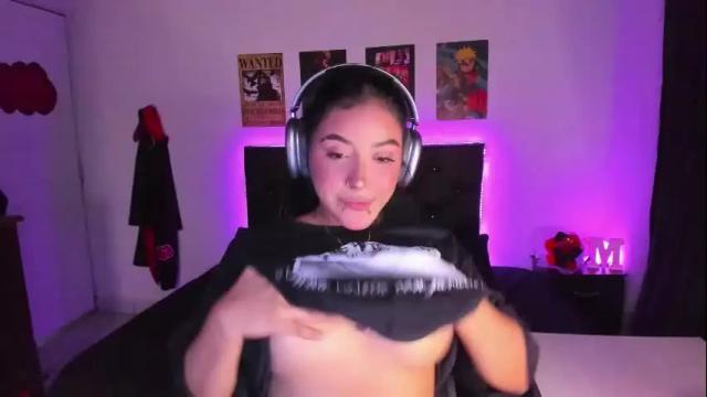 Image 2 of mariiana_hasper Stream on Chaturbate on 8 days ago