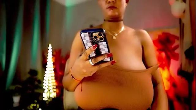 Image 12 of mariicha Stream on Chaturbate on 4 days ago