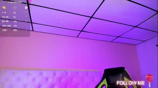Image 2 of mariie_tayy Stream on Chaturbate on 1 month ago