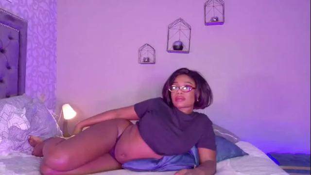 Image 3 of mariieprice Stream on Chaturbate on 12 days ago