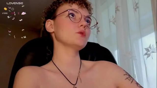 Image 2 of marilaass Stream on Chaturbate on 8 months ago