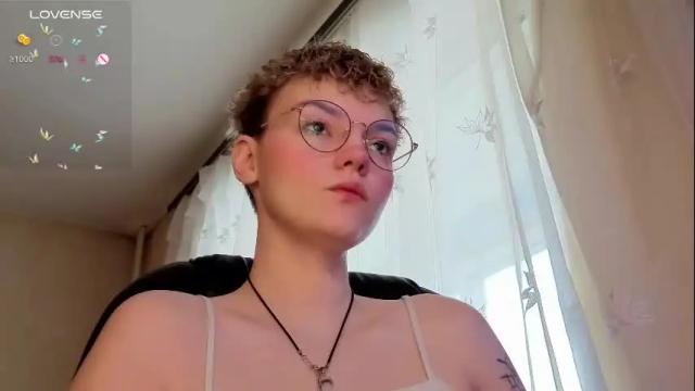 Image 4 of marilaass Stream on Chaturbate on 8 months ago