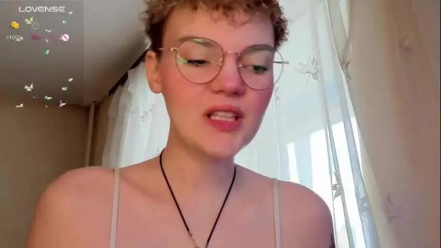 Image 6 of marilaass Stream on Chaturbate on 8 months ago