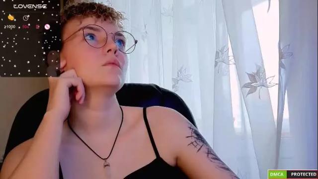 Image 3 of marilaass Stream on Chaturbate on 8 months ago