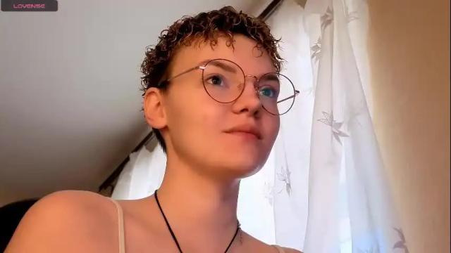 Image 4 of marilaass Stream on Chaturbate on 8 months ago